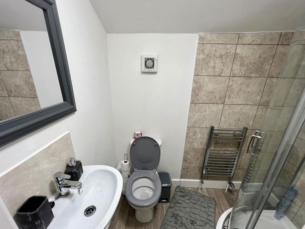 4 Bedroom Terrace House Wellingborough Luaran gambar