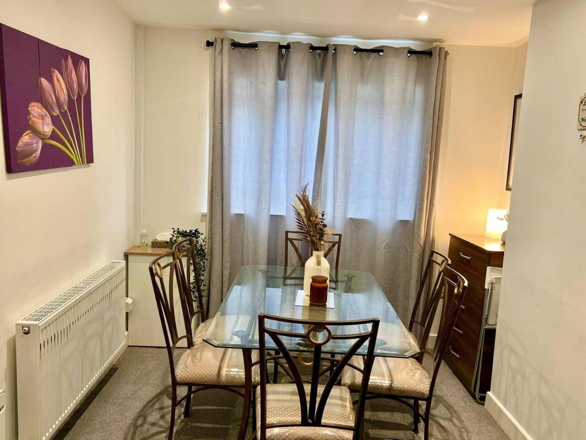 4 Bedroom Terrace House Wellingborough Luaran gambar