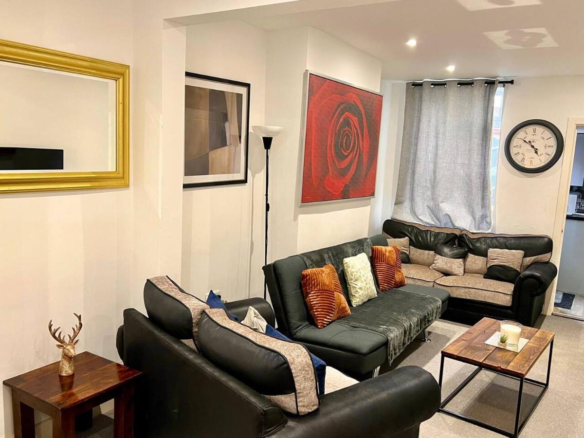 4 Bedroom Terrace House Wellingborough Luaran gambar