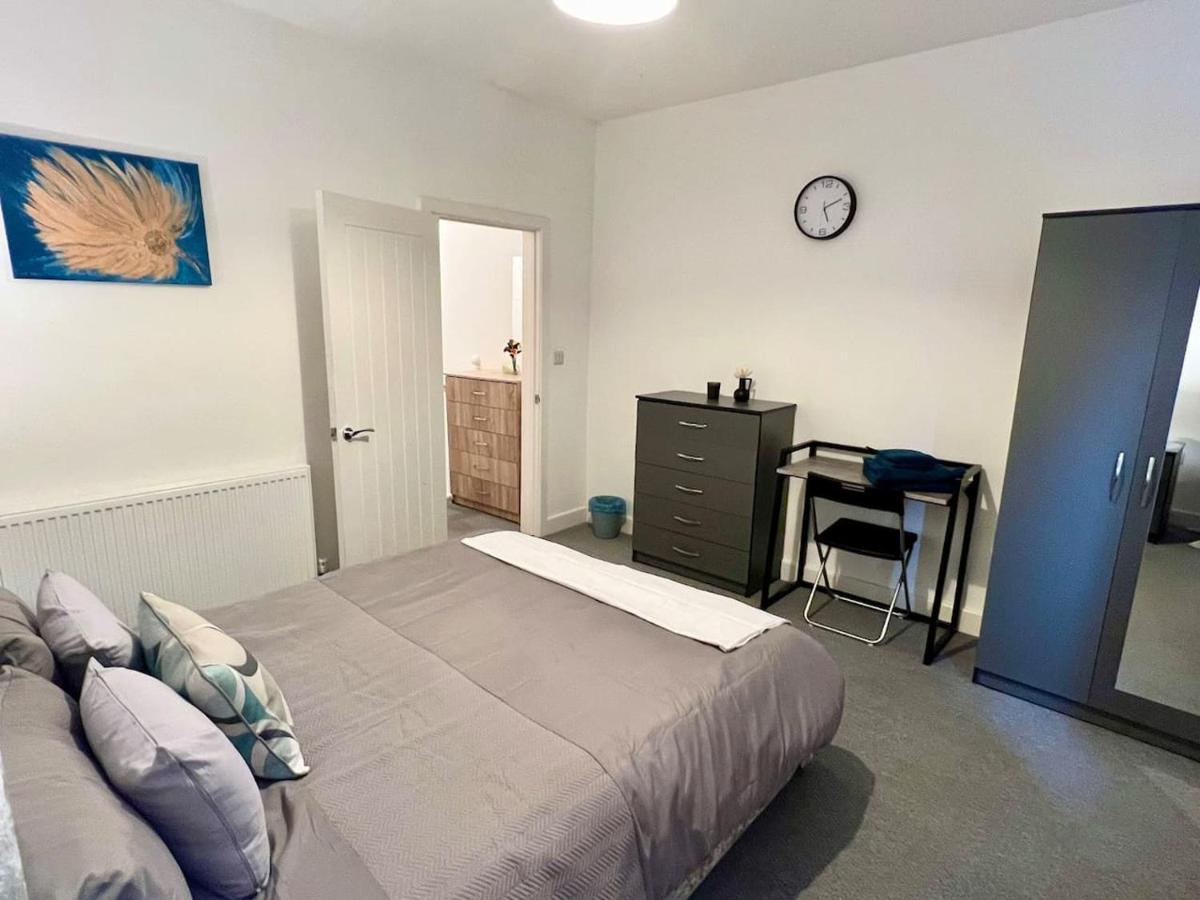 4 Bedroom Terrace House Wellingborough Luaran gambar